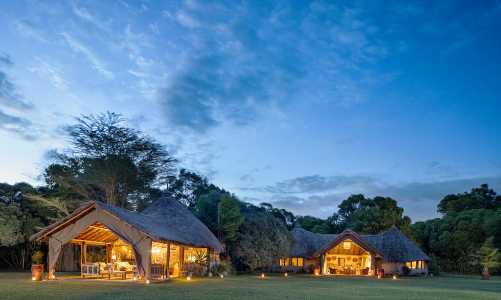 HIW-8b772b_5b7650dadc0d467ca1842e7df7f17372mv2_d_6531_3923_s_4_2 - Real Africa Blog